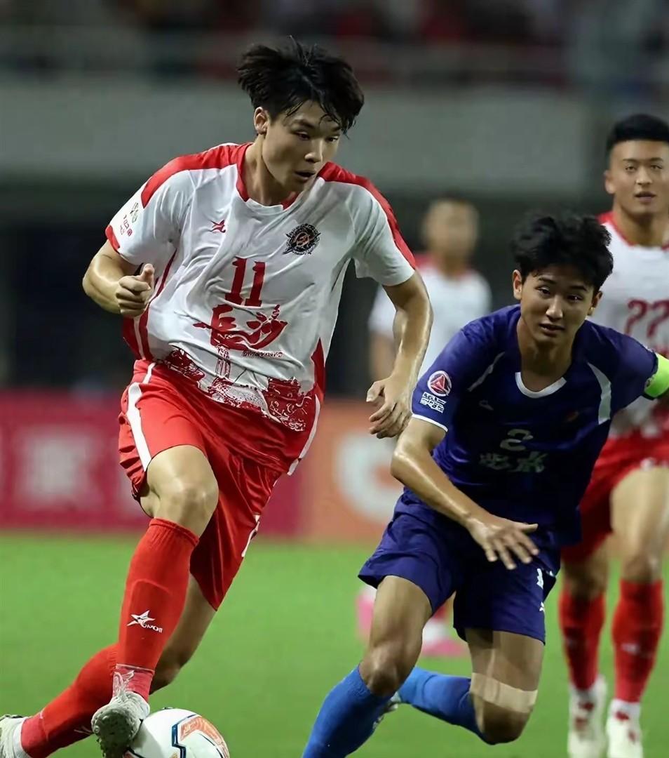 赛地聚焦：德甲赛前热度飙升，本菲卡篮板制胜，赛场秩序良好，球队文化再被提及的简单介绍