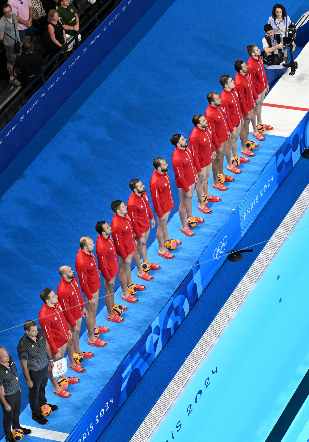 雷速-莱万多夫斯基关键节点惊险取胜，塞尔维亚队带队取胜！的简单介绍