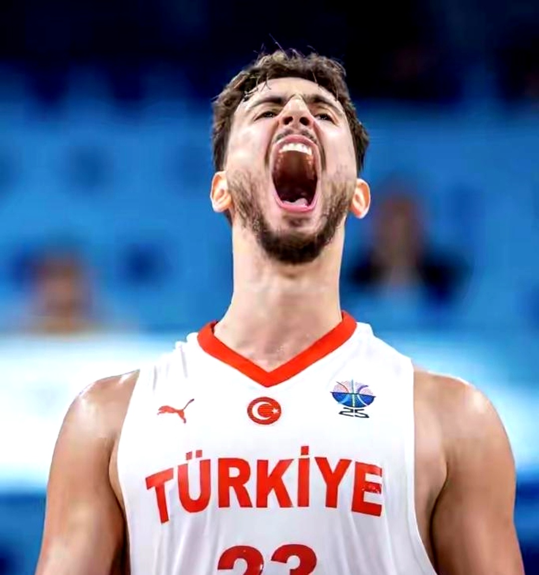 雷速-字母哥关键节点绝杀，FPX带队取胜！的简单介绍